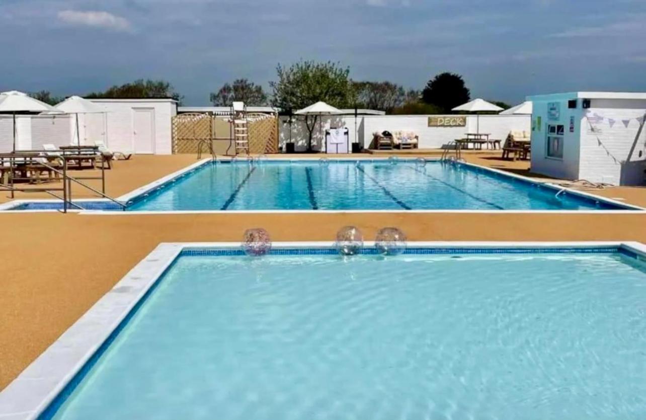 Вилла 50 Toledo, Selsey Country Club Экстерьер фото